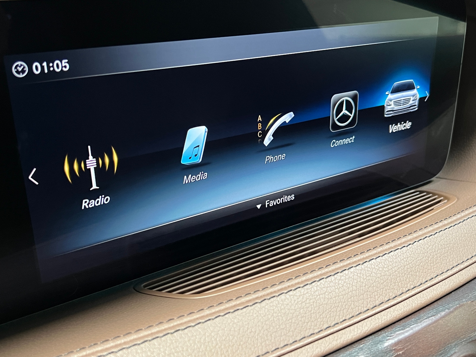 Thumbnail: 2018 Mercedes-Benz S-Class - 3