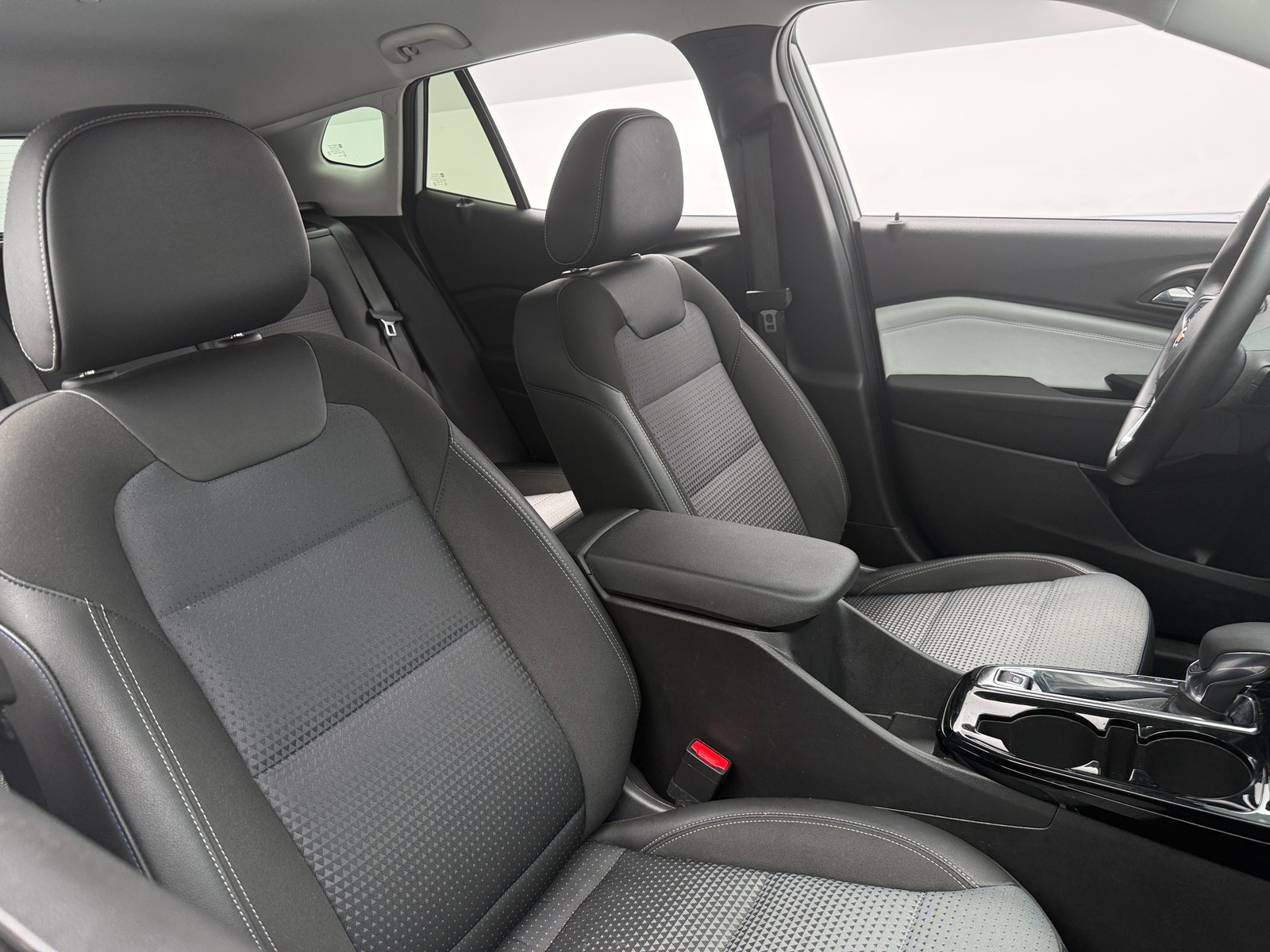 Thumbnail: 2025 Chevrolet Trax - 2