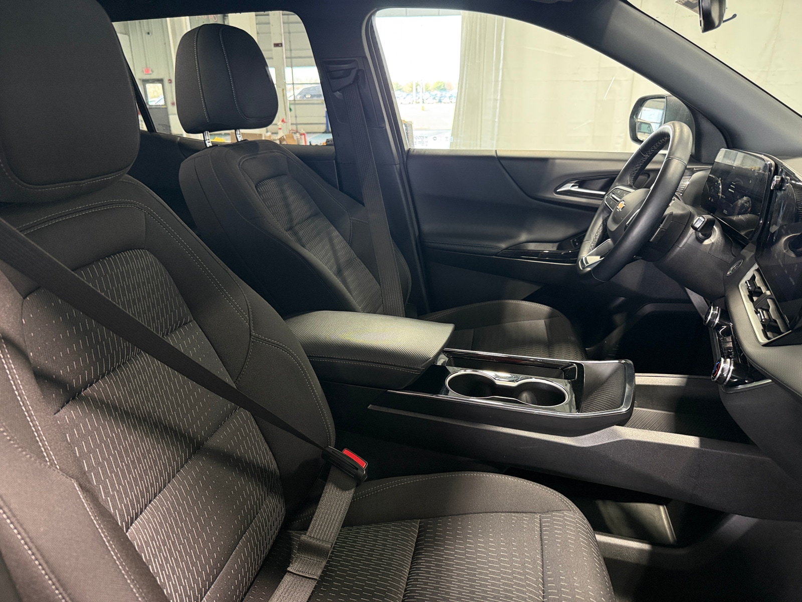 Thumbnail: 2025 Chevrolet Equinox - 2