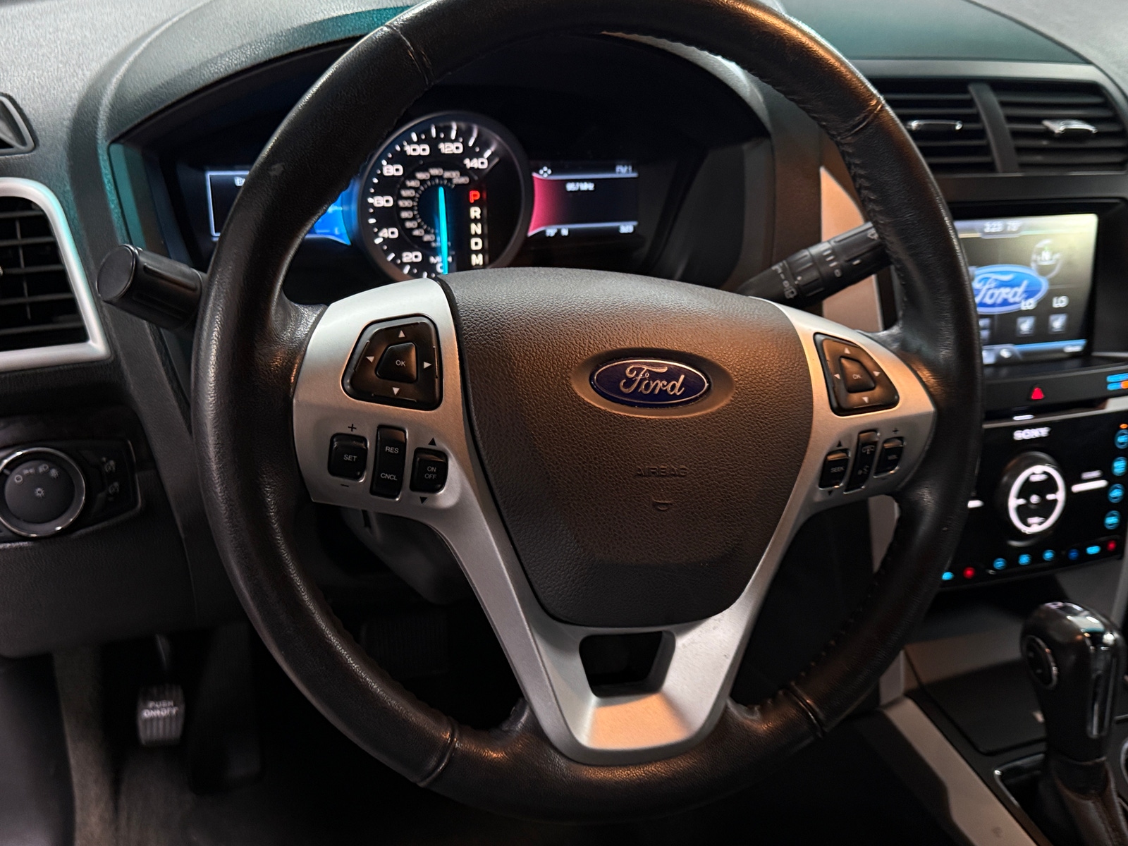 Thumbnail: 2015 Ford Explorer - 4