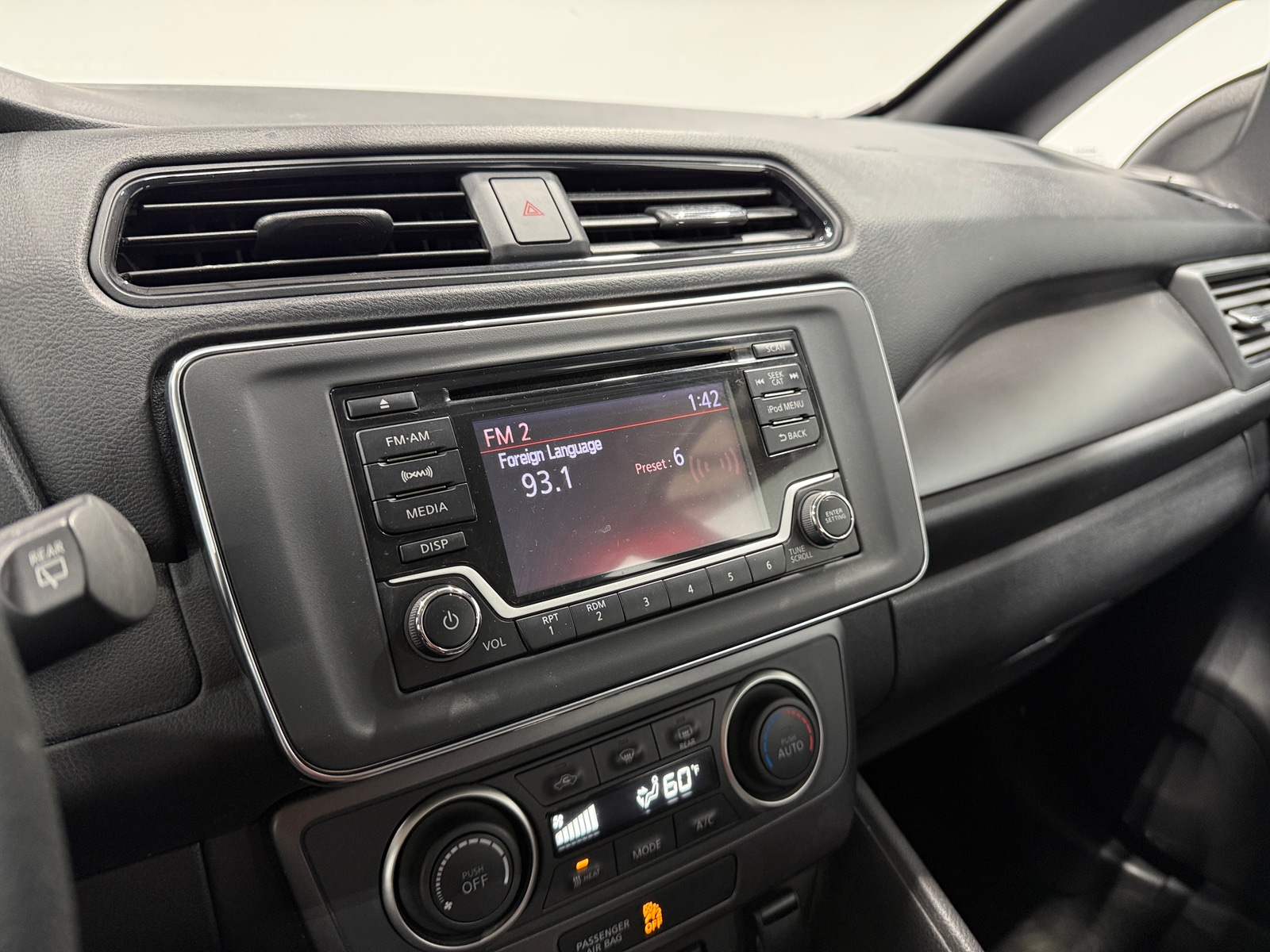 Thumbnail: 2019 Nissan Leaf - 4