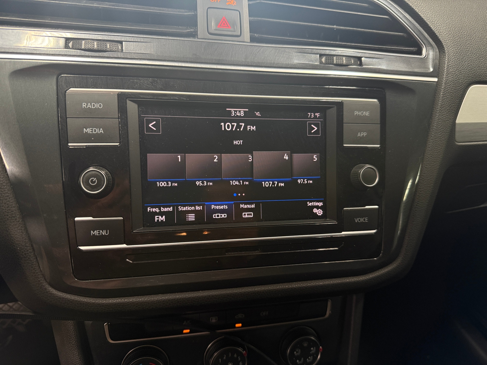 Thumbnail: 2020 Volkswagen Tiguan - 4