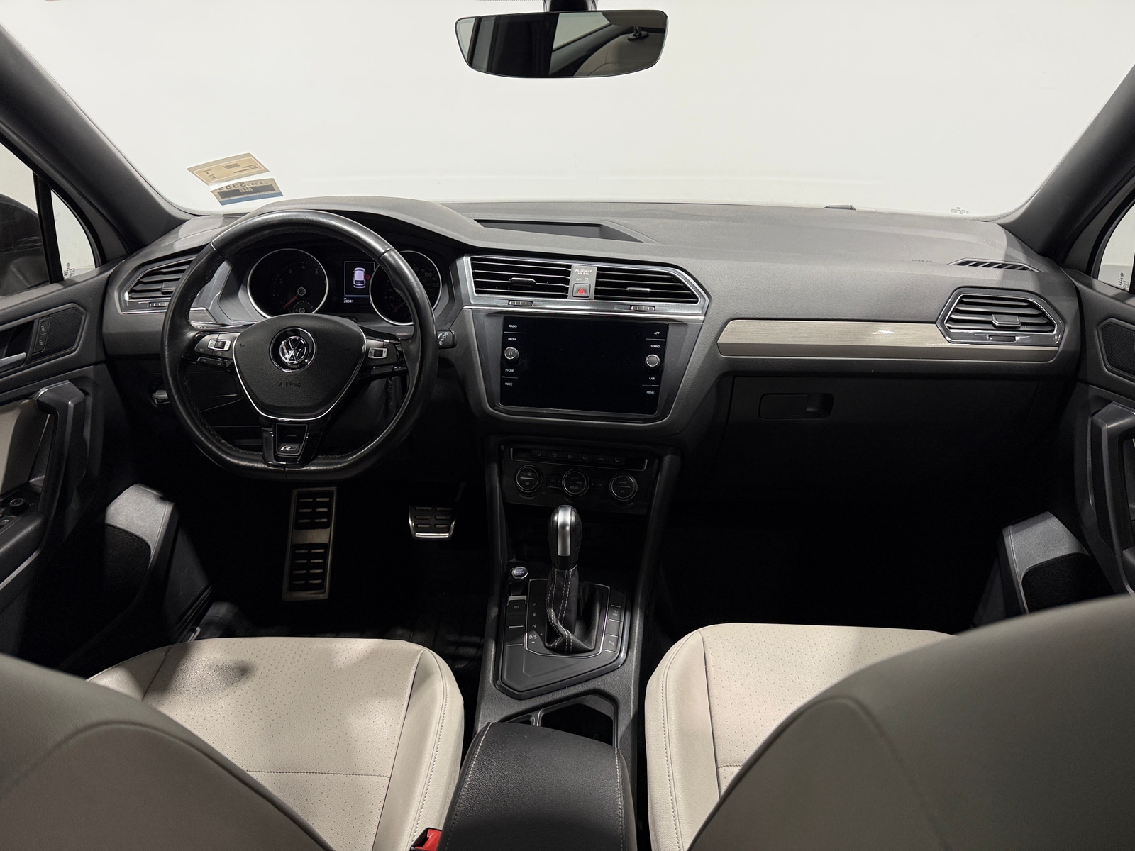 Thumbnail: 2021 Volkswagen Tiguan - 2