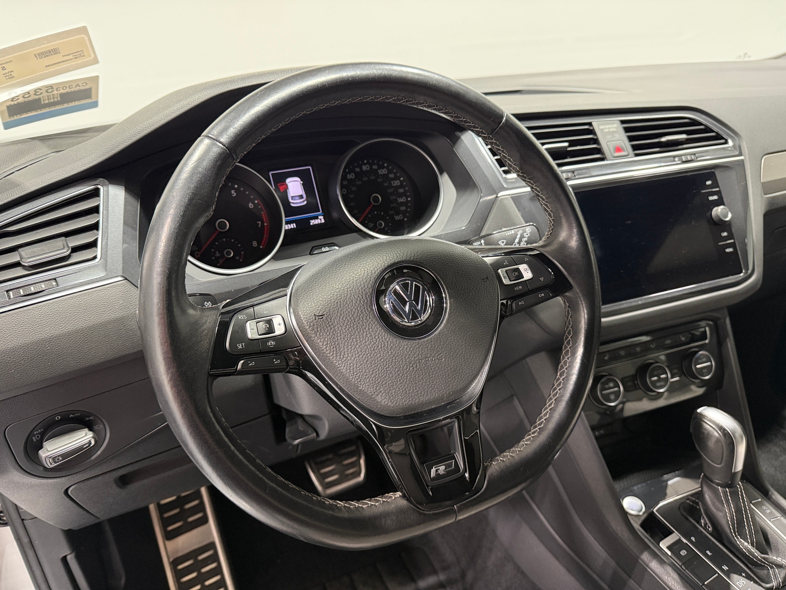 Thumbnail: 2021 Volkswagen Tiguan - 4