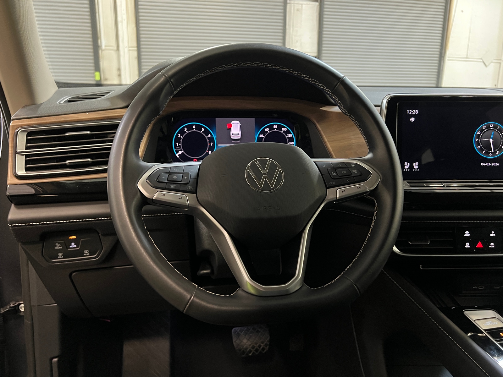 Thumbnail: 2025 Volkswagen Atlas - 4