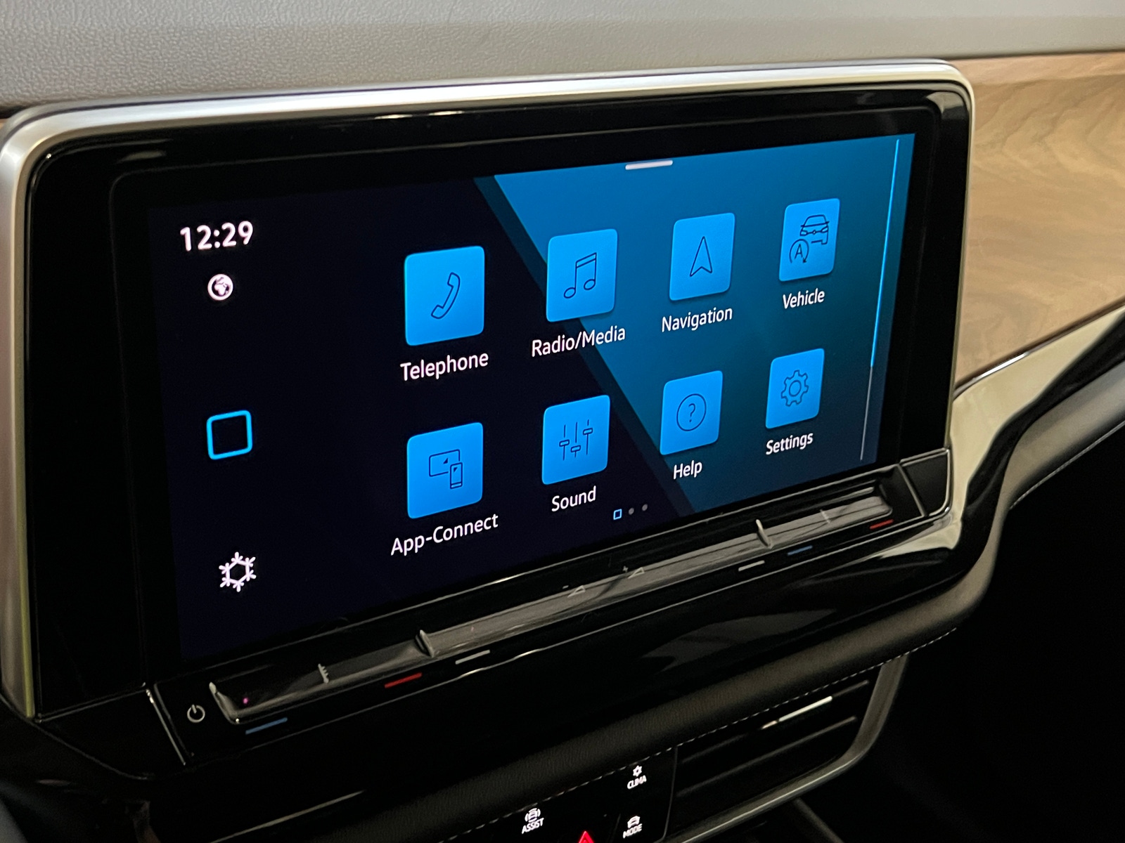 Thumbnail: 2025 Volkswagen Atlas - 3