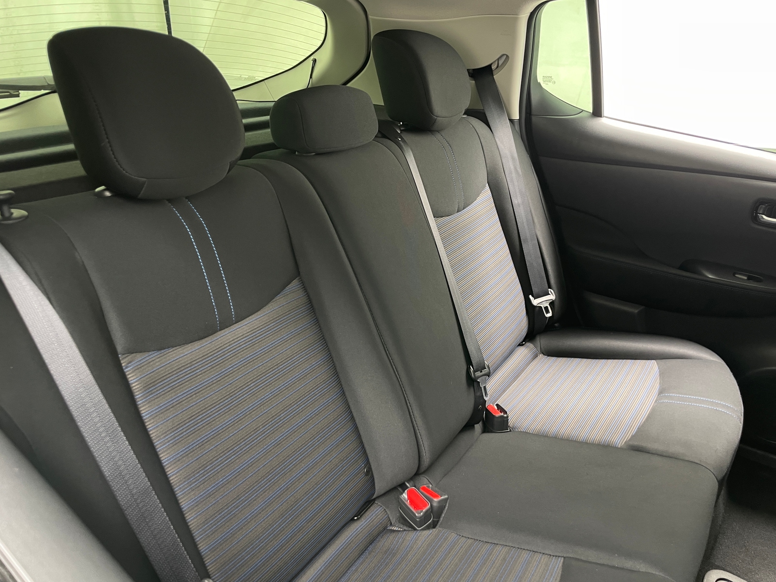 Thumbnail: 2022 Nissan Leaf - 6