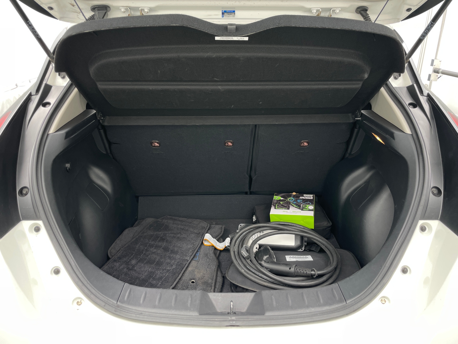 Thumbnail: 2022 Nissan Leaf - 7