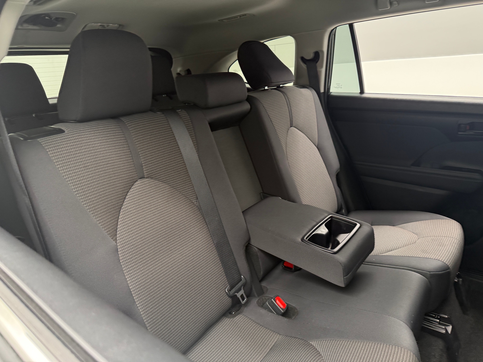 Thumbnail: 2025 Toyota Highlander - 6