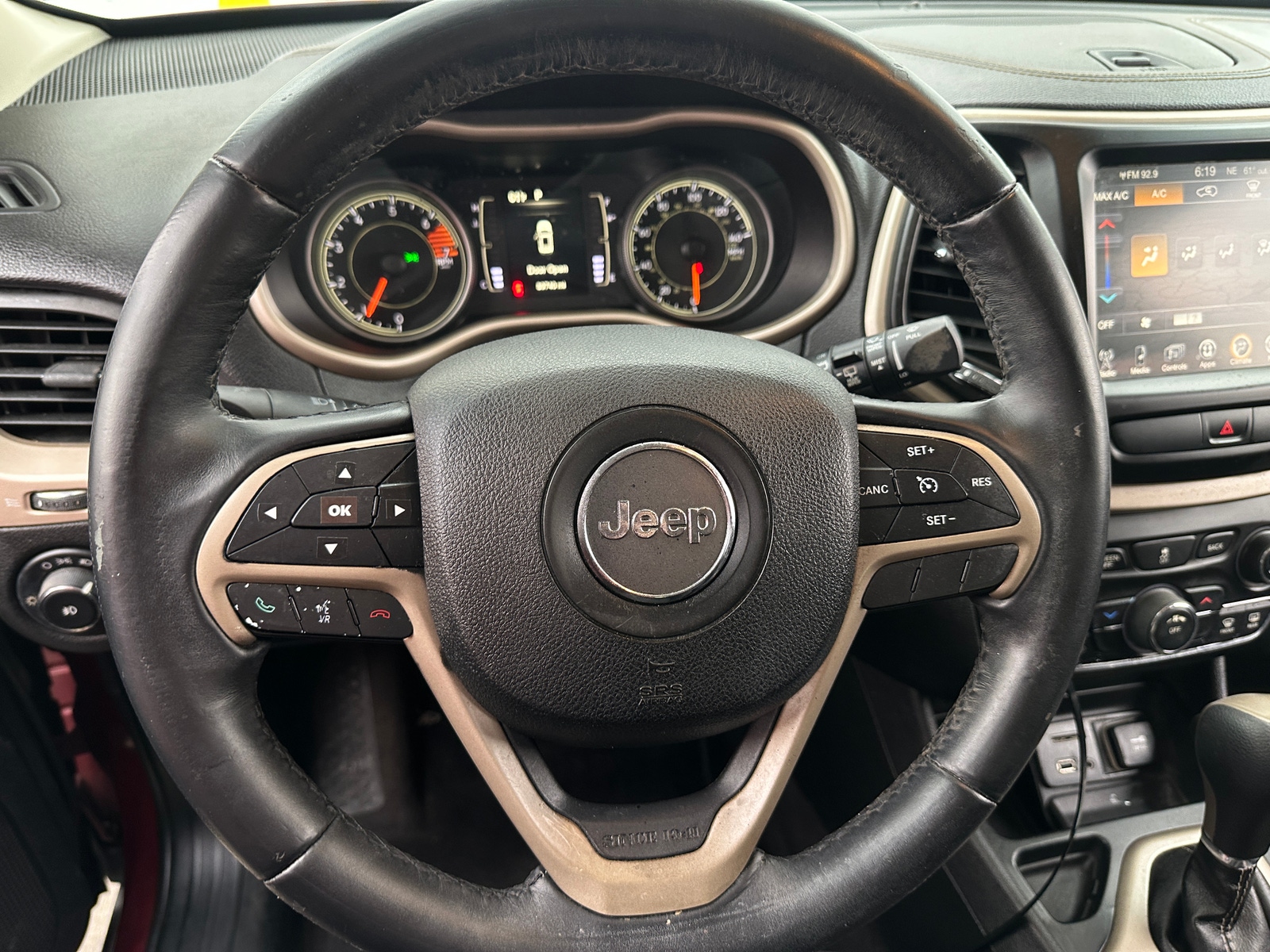 Thumbnail: 2017 Jeep Cherokee - 5