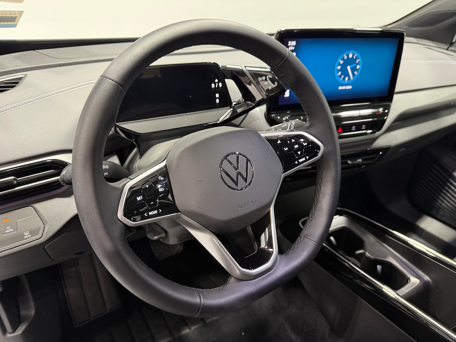 Thumbnail: 2023 Volkswagen ID.4 - 4