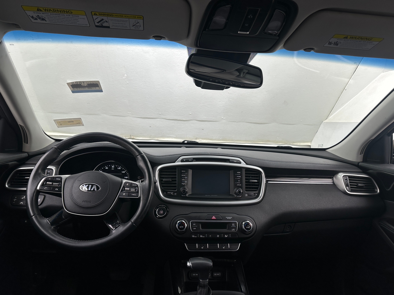 Thumbnail: 2019 Kia Sorento - 2