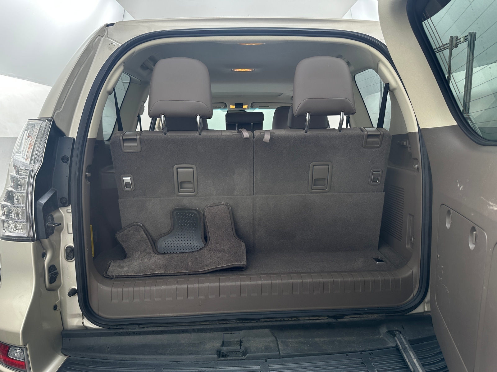 Thumbnail: 2015 Lexus GX - 6