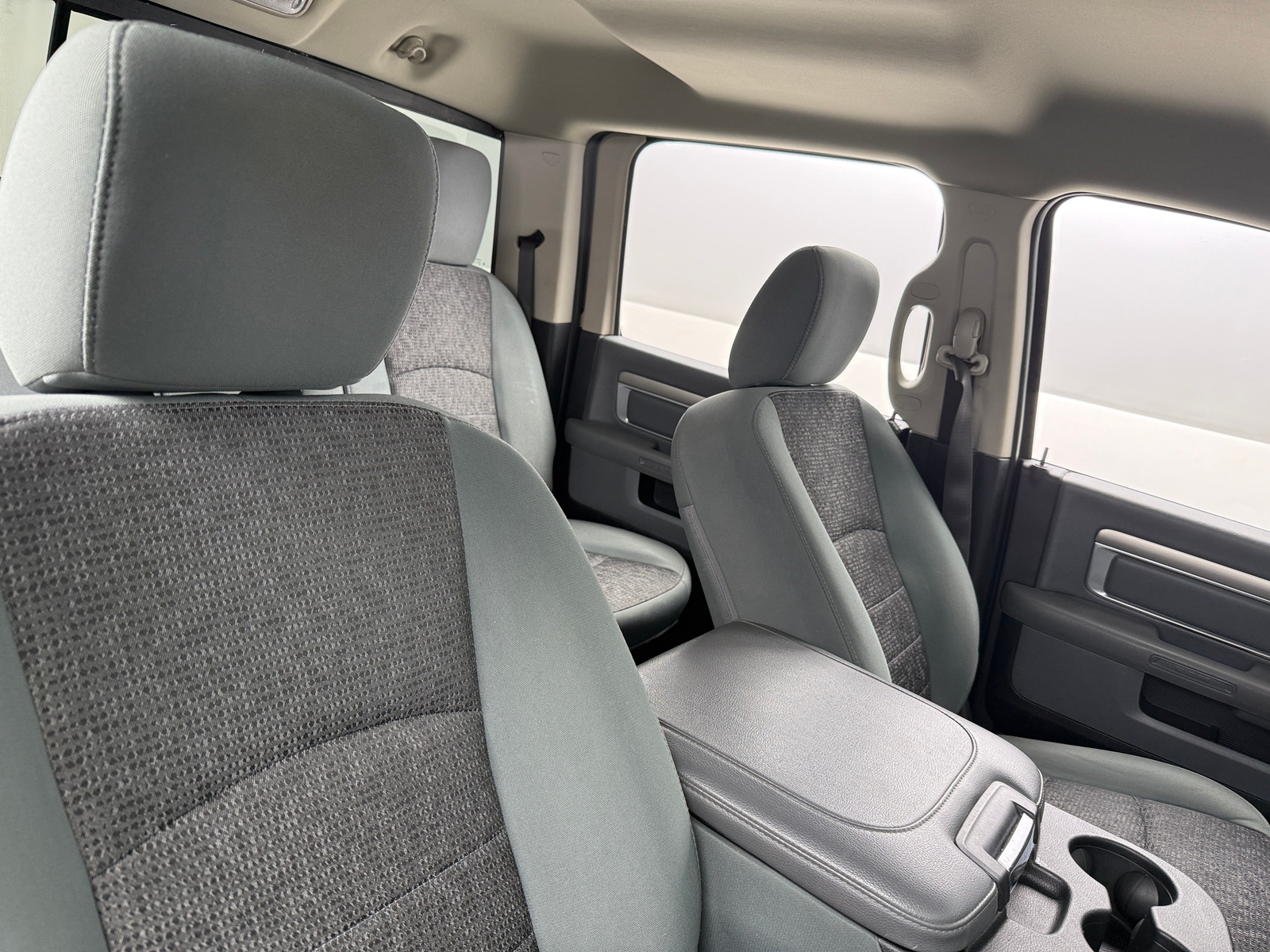 Thumbnail: 2020 RAM 1500 Classic - 2