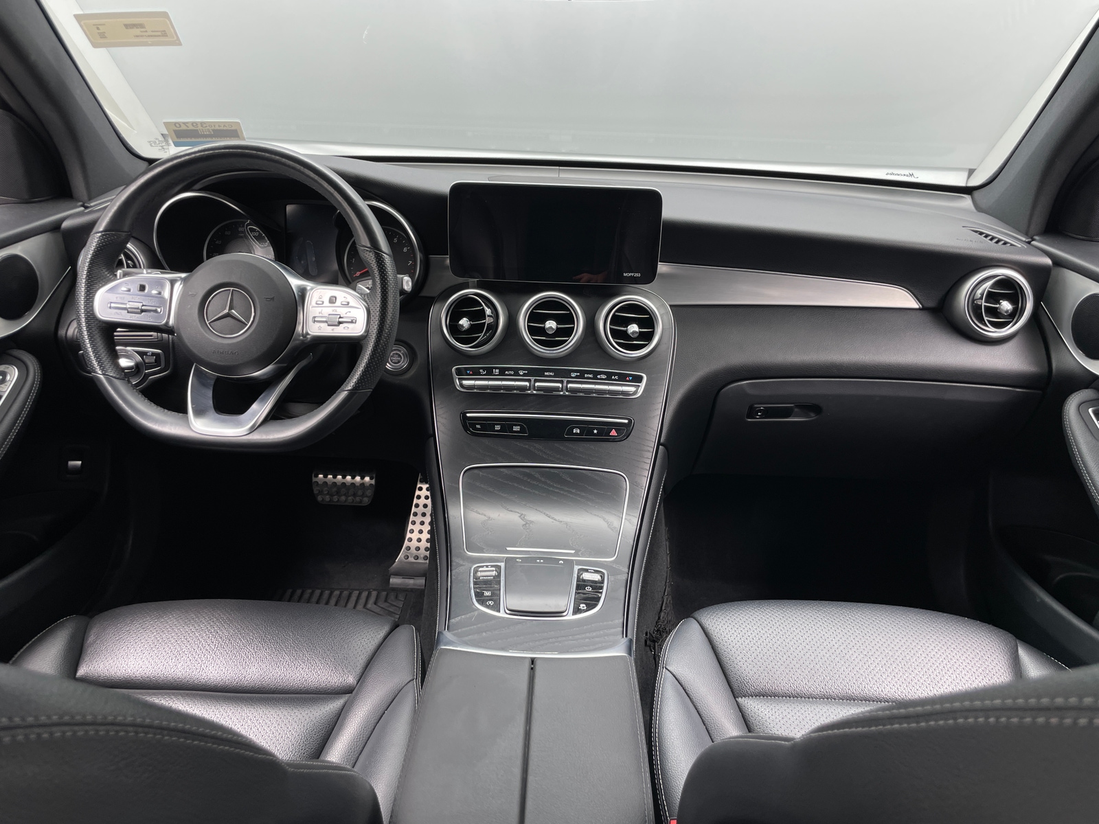 Thumbnail: 2020 Mercedes-Benz GLC - 2