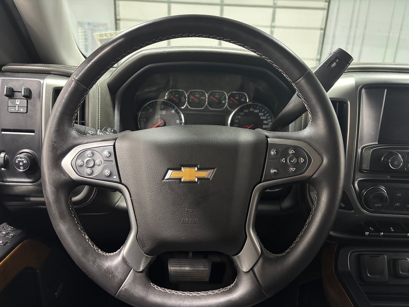 Thumbnail: 2015 Chevrolet Silverado 1500 - 4