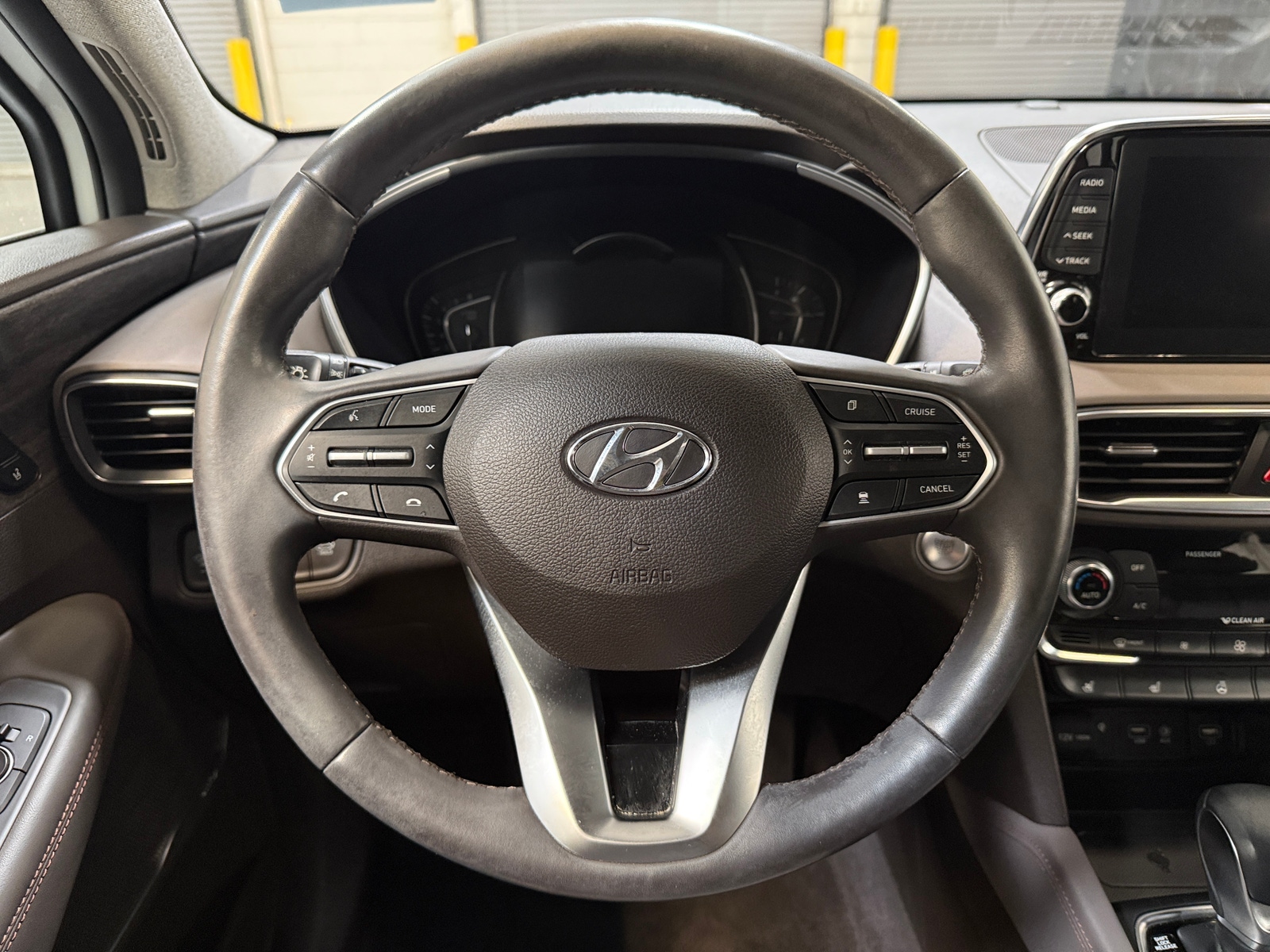 Thumbnail: 2020 Hyundai Santa Fe - 4