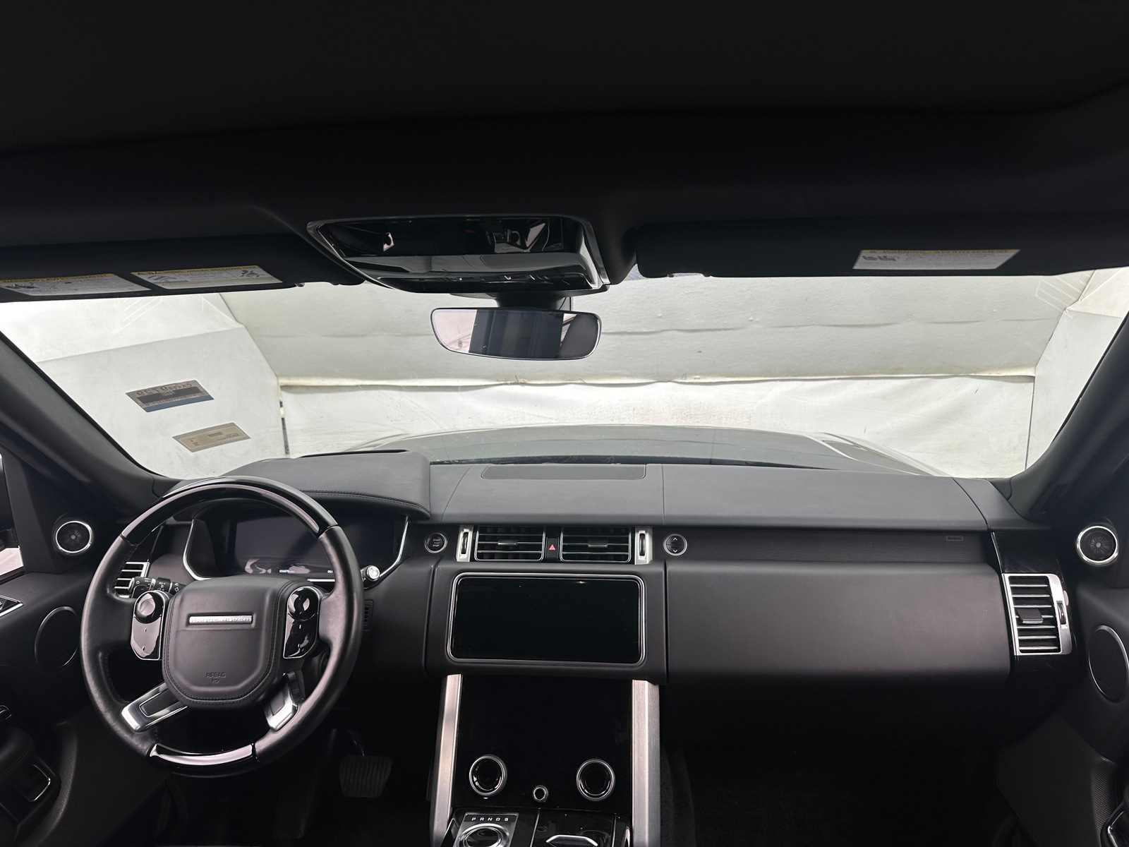 Thumbnail: 2020 Land Rover Range Rover - 2