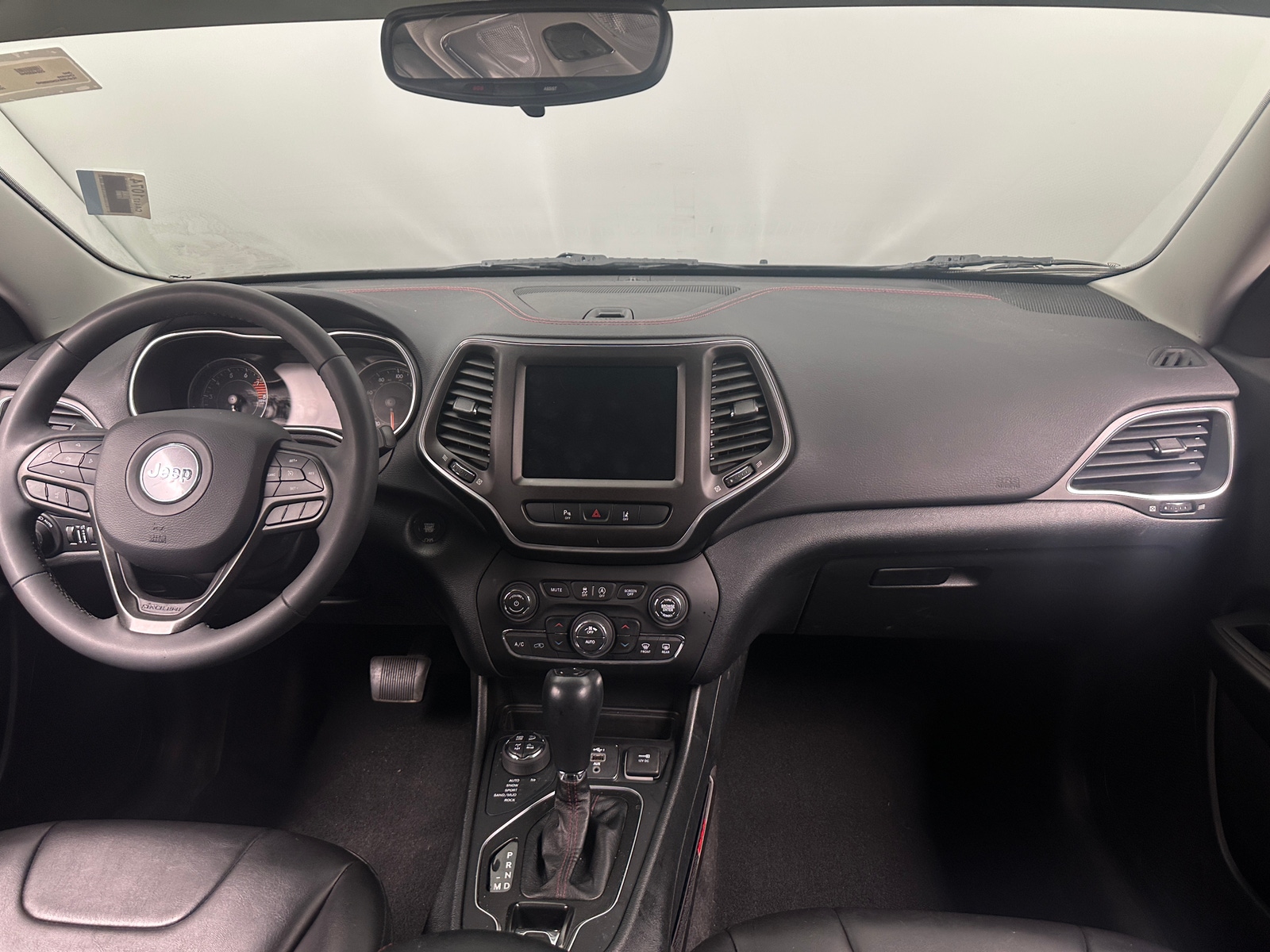 Thumbnail: 2022 Jeep Cherokee - 3