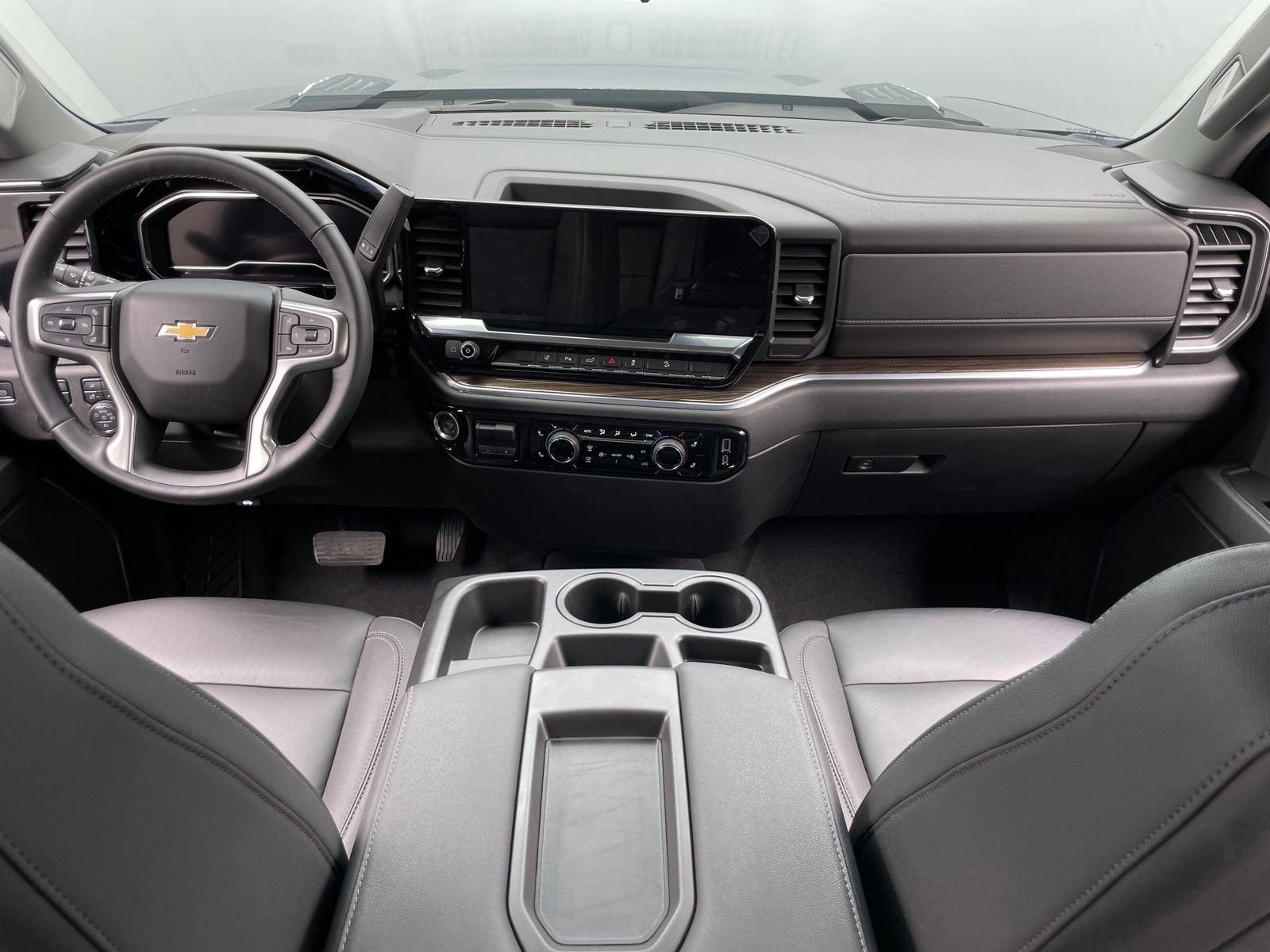 Thumbnail: 2024 Chevrolet Silverado 3500 - 3