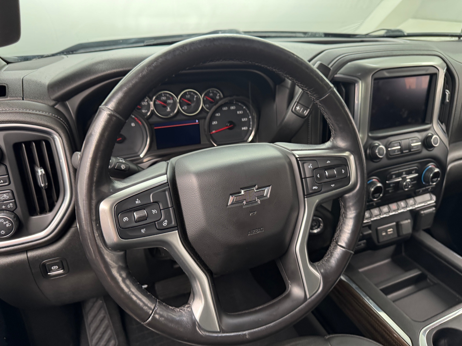 Thumbnail: 2019 Chevrolet Silverado 1500 - 4