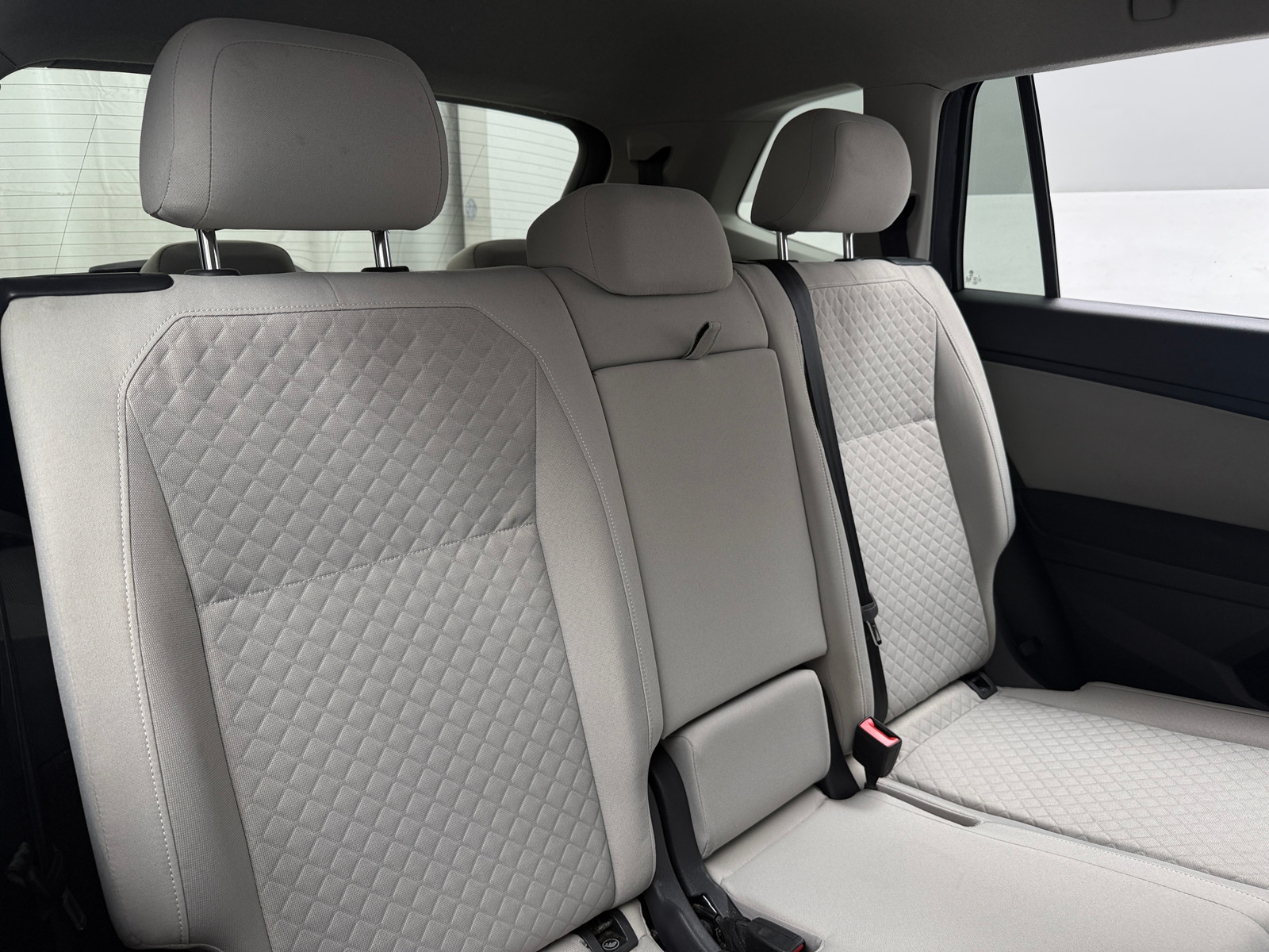 Thumbnail: 2021 Volkswagen Tiguan - 6