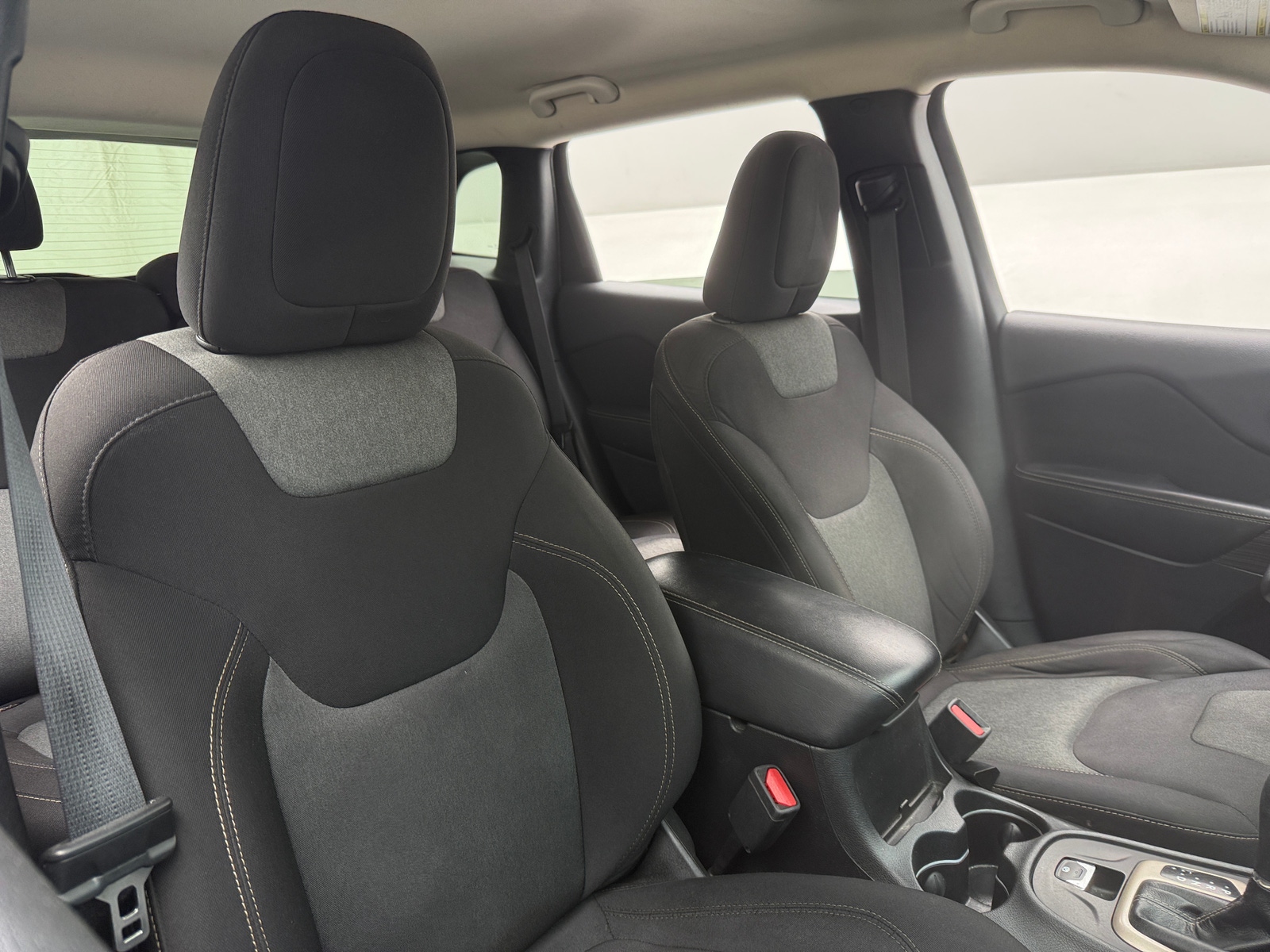 Thumbnail: 2016 Jeep Cherokee - 2