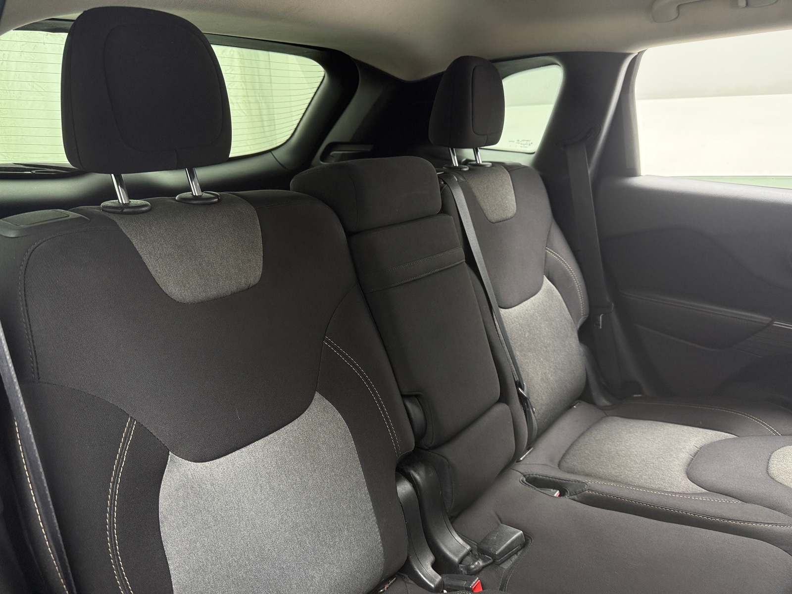 Thumbnail: 2016 Jeep Cherokee - 6