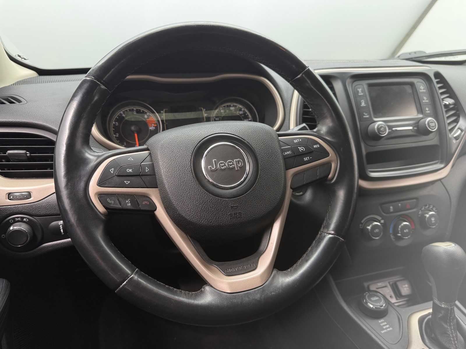 Thumbnail: 2016 Jeep Cherokee - 5