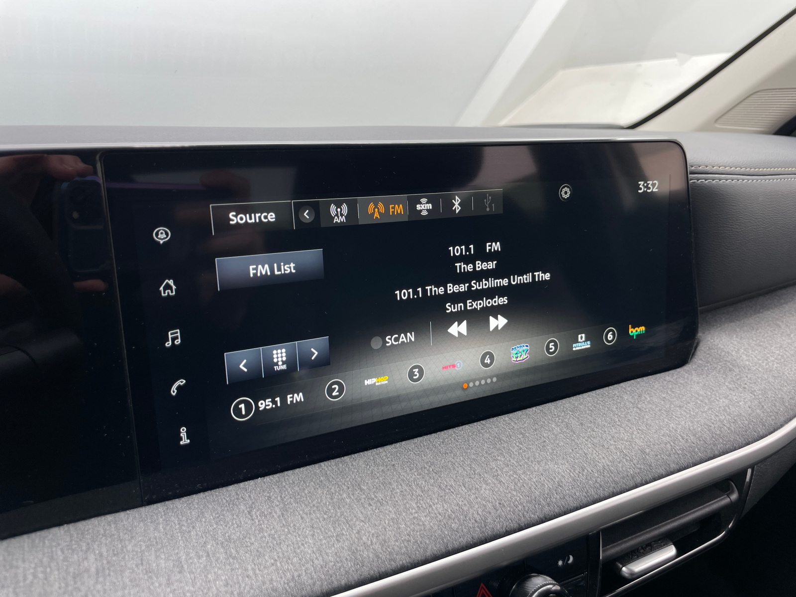 Thumbnail: 2025 Nissan Kicks - 4