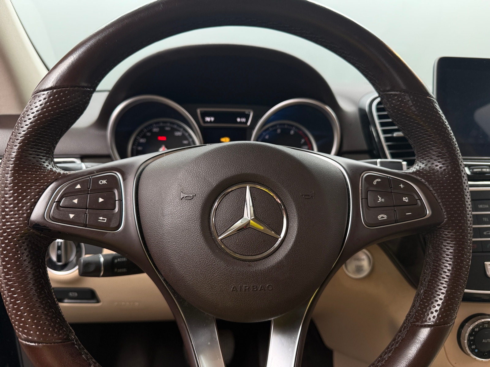 Thumbnail: 2018 Mercedes-Benz GLE - 4