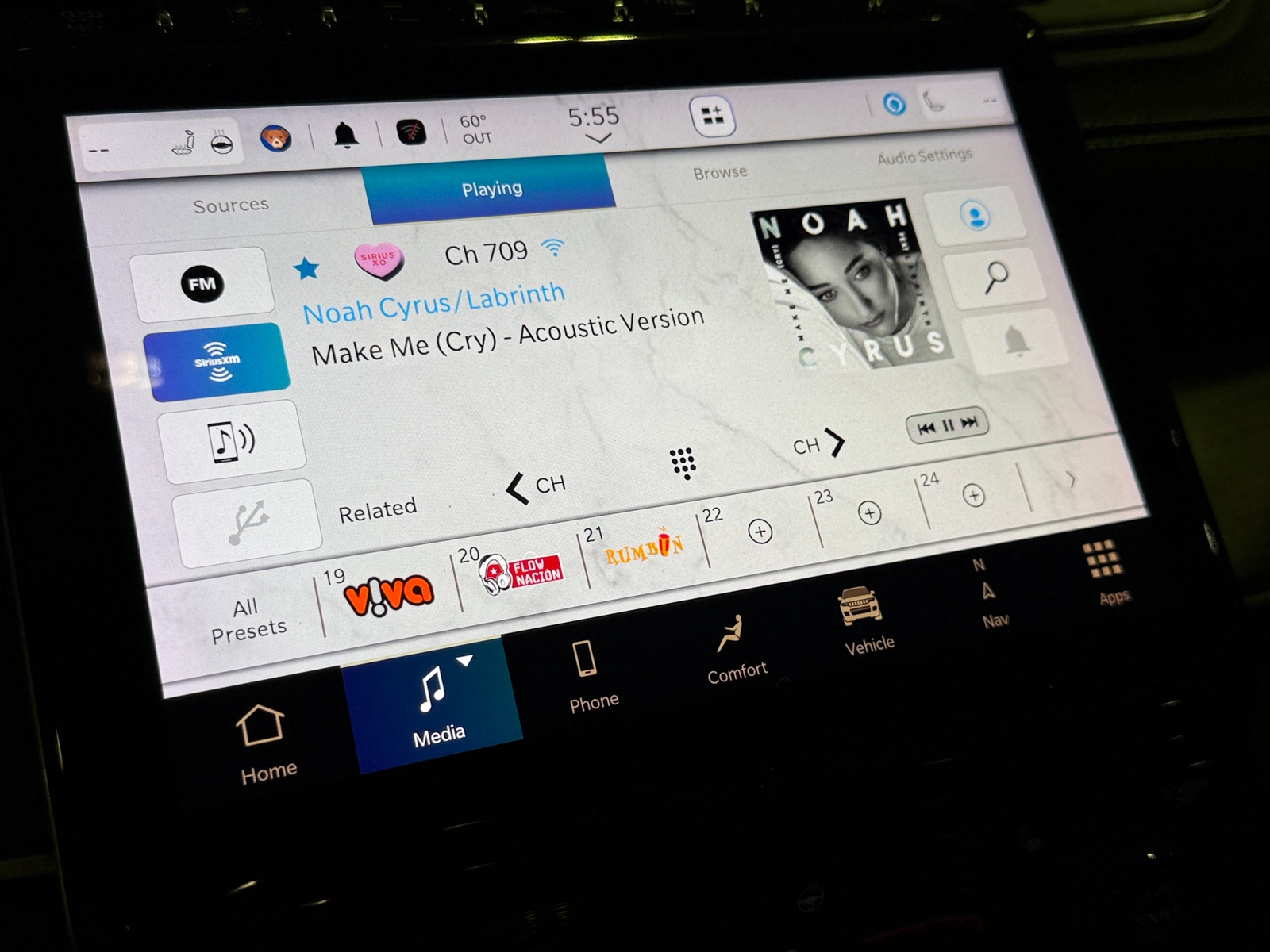 Thumbnail: 2024 Jeep Grand Cherokee - 3