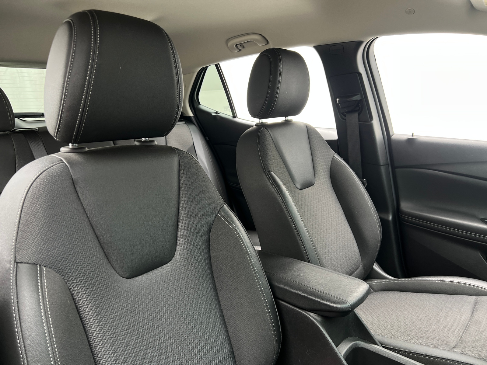 Thumbnail: 2025 Buick Encore GX - 2