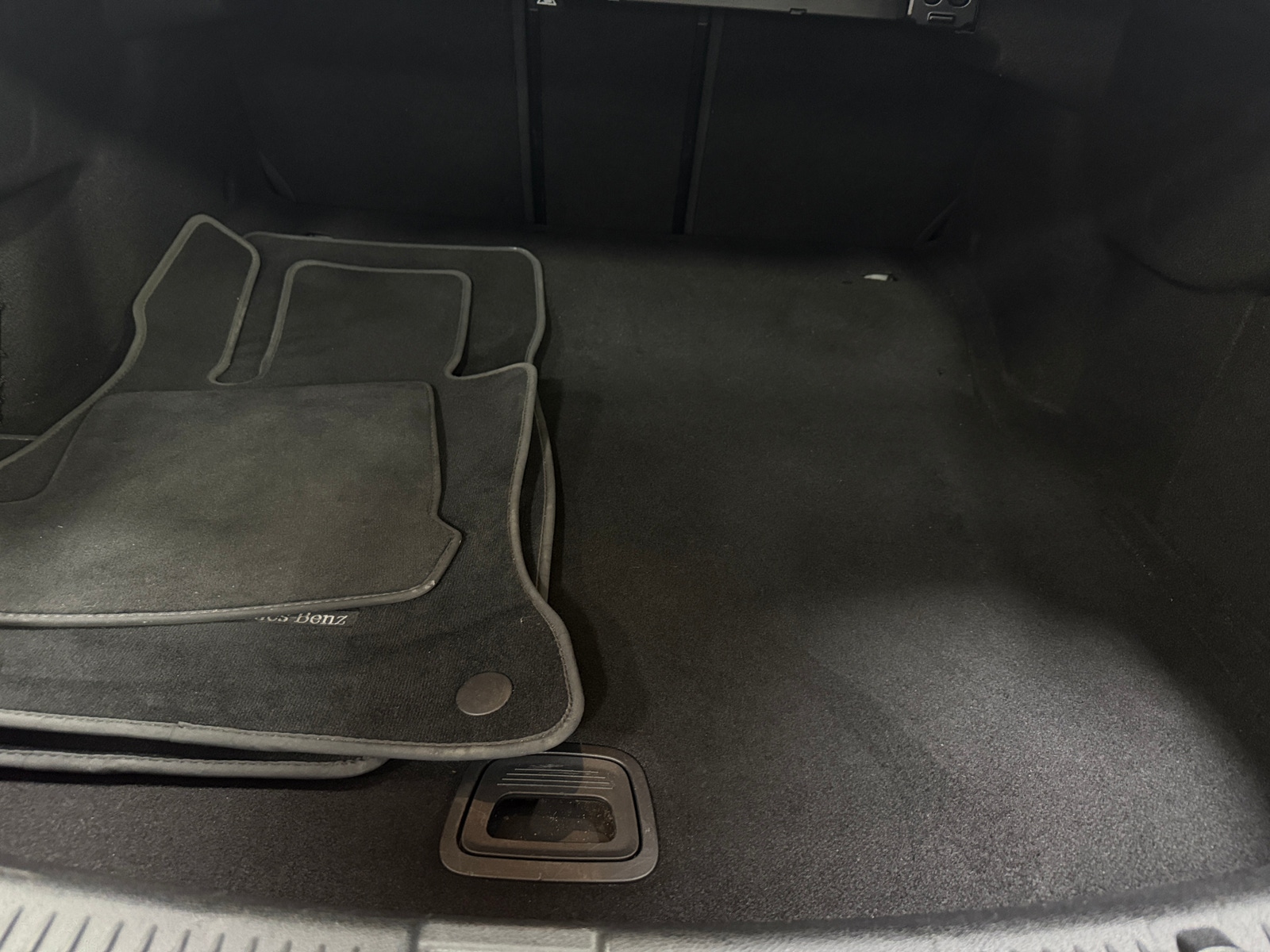 Thumbnail: 2018 Mercedes-Benz E-Class - 6