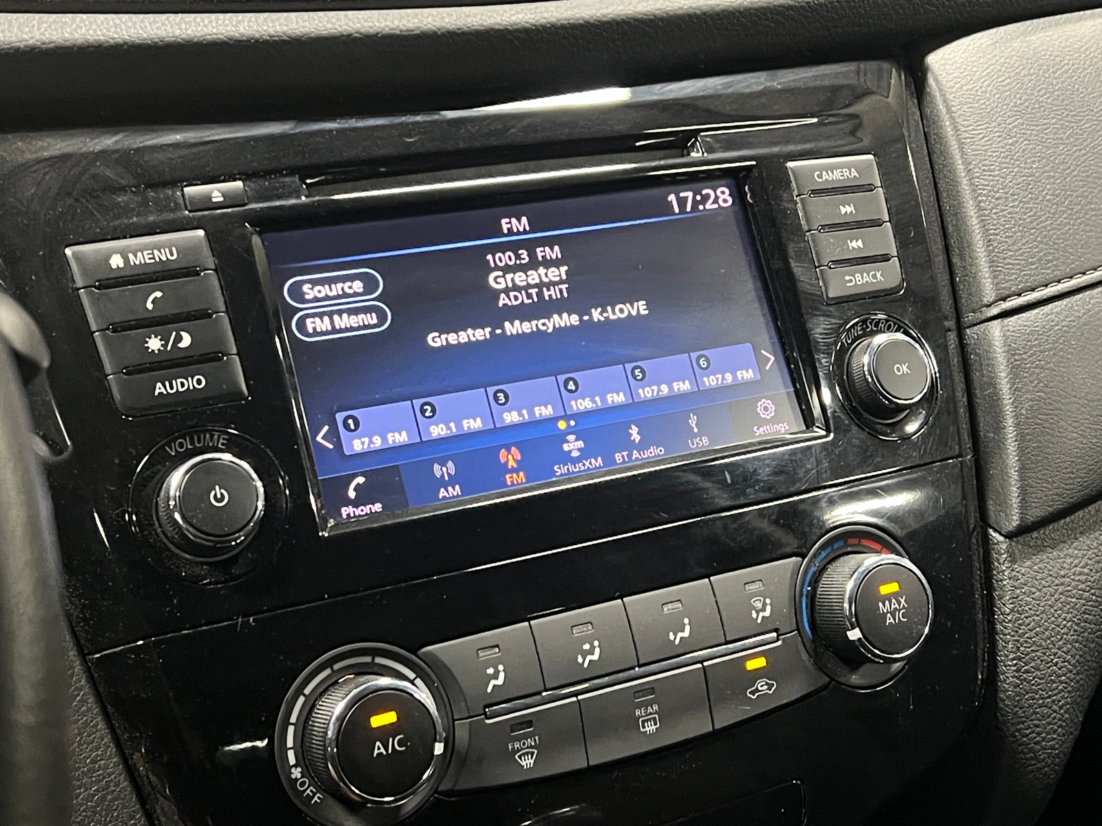 Thumbnail: 2019 Nissan Rogue - 4