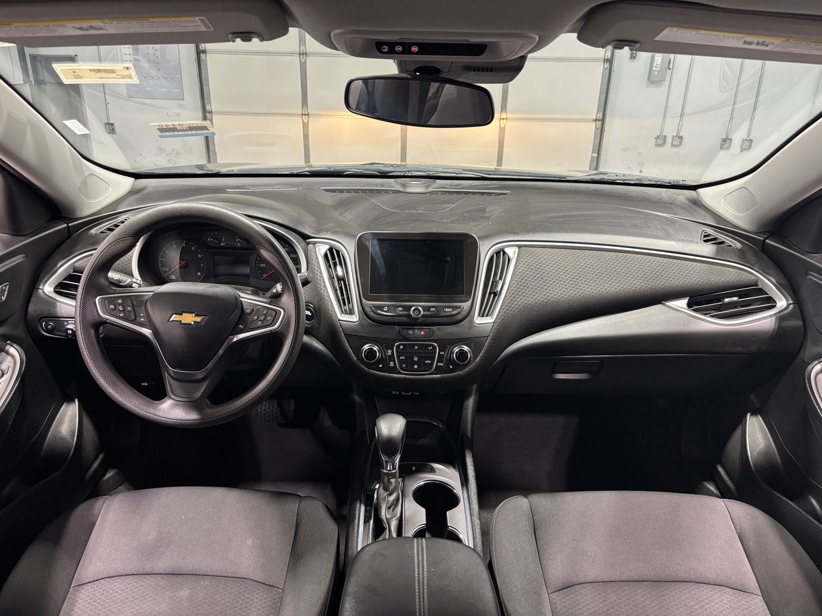 Thumbnail: 2023 Chevrolet Malibu - 3