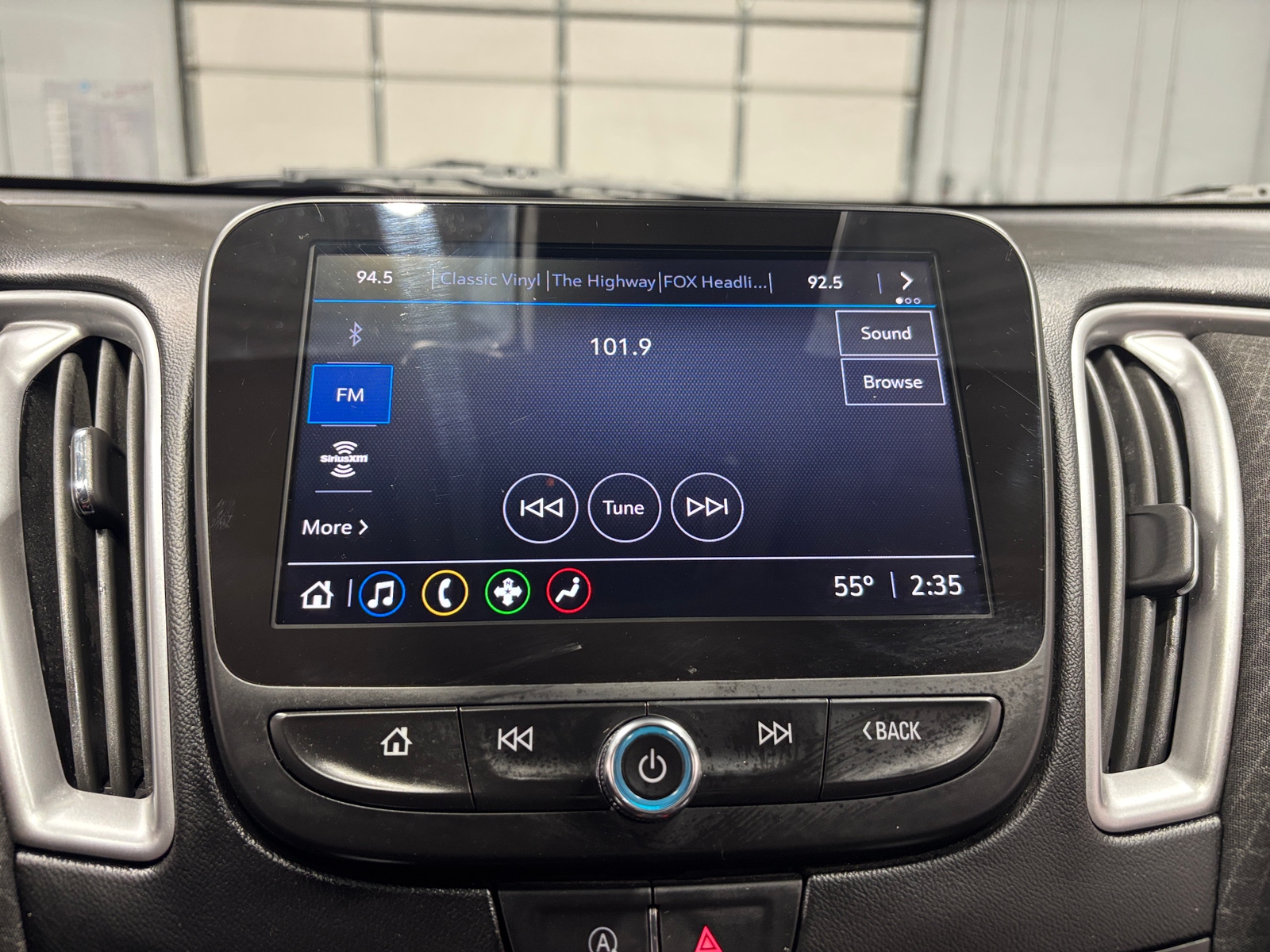 Thumbnail: 2023 Chevrolet Malibu - 4