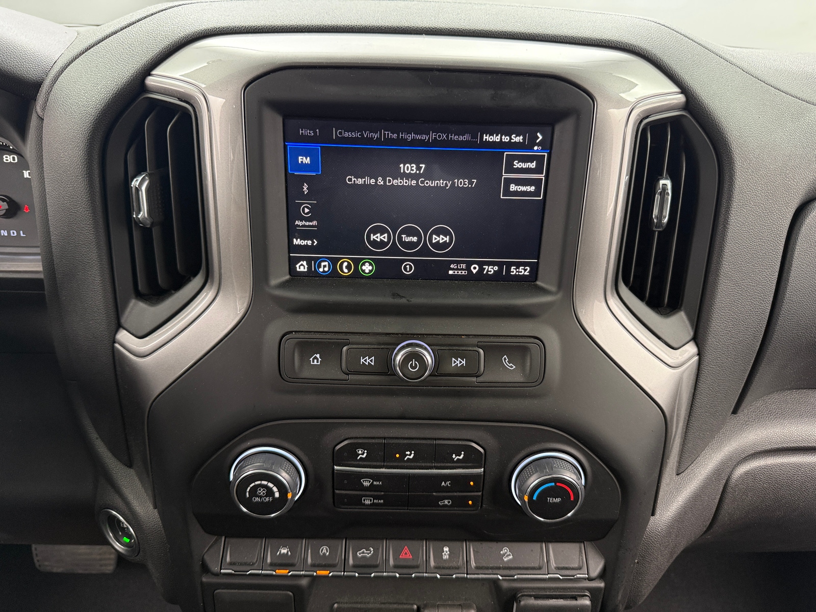 Thumbnail: 2024 Chevrolet Silverado 1500 - 4