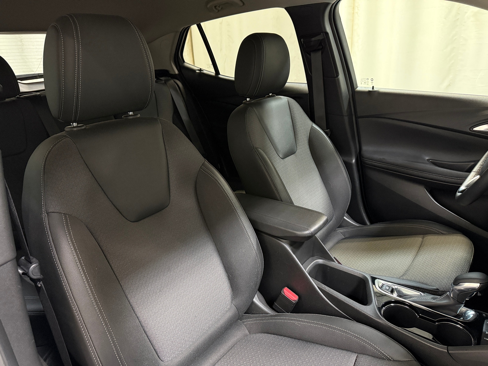 Thumbnail: 2025 Buick Encore GX - 2