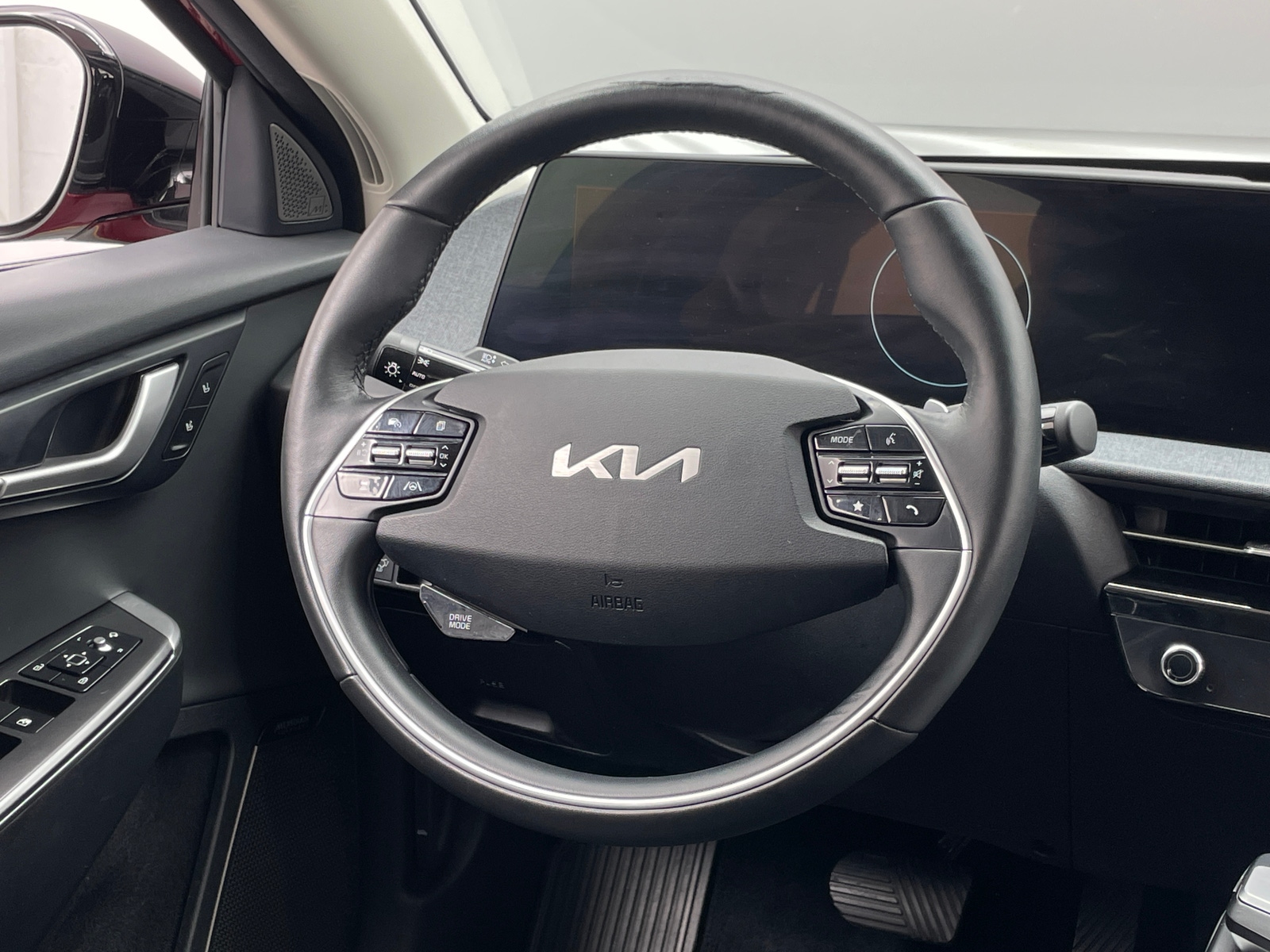 Thumbnail: 2023 Kia EV6 - 4