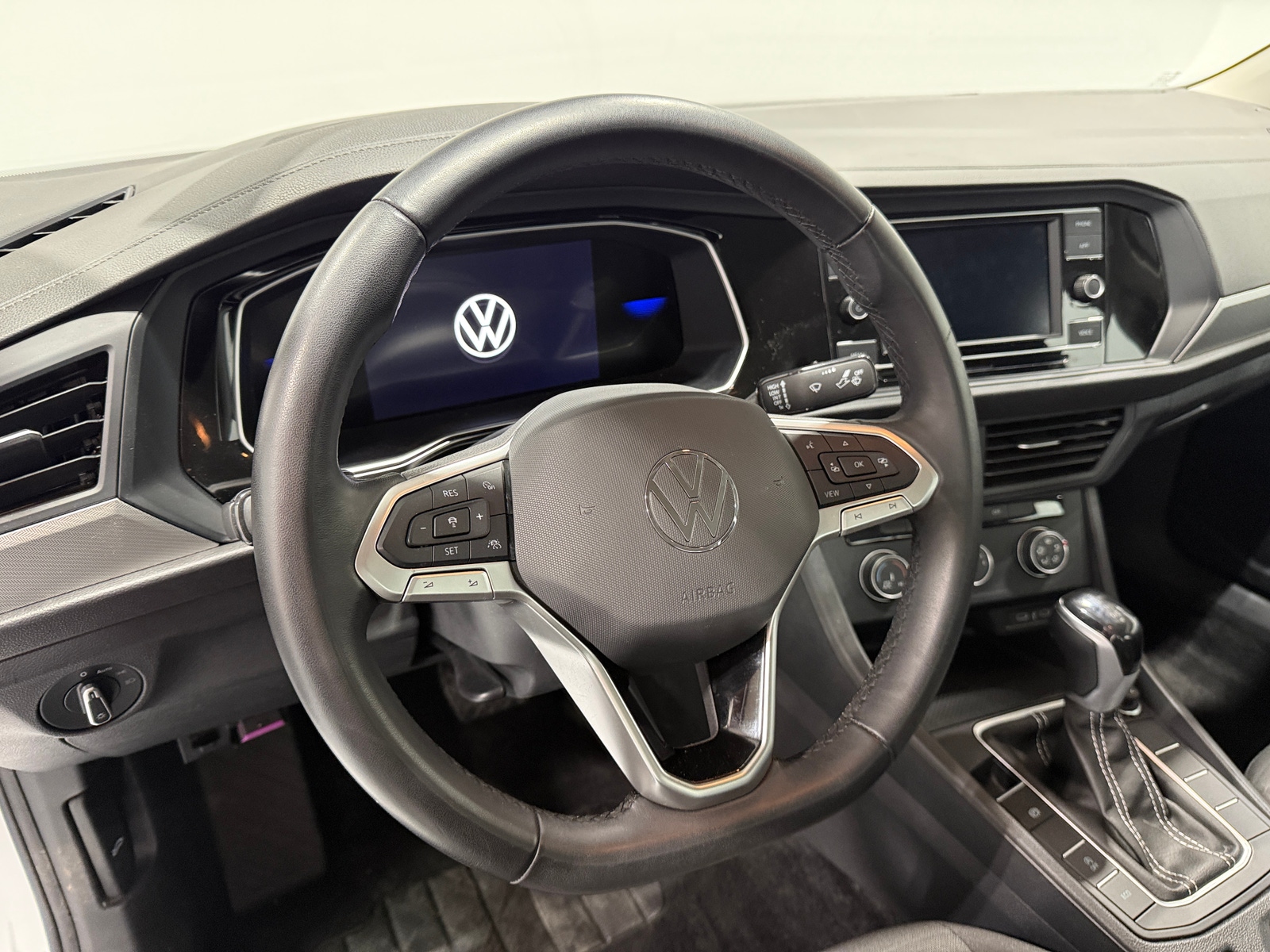 Thumbnail: 2024 Volkswagen Jetta - 5