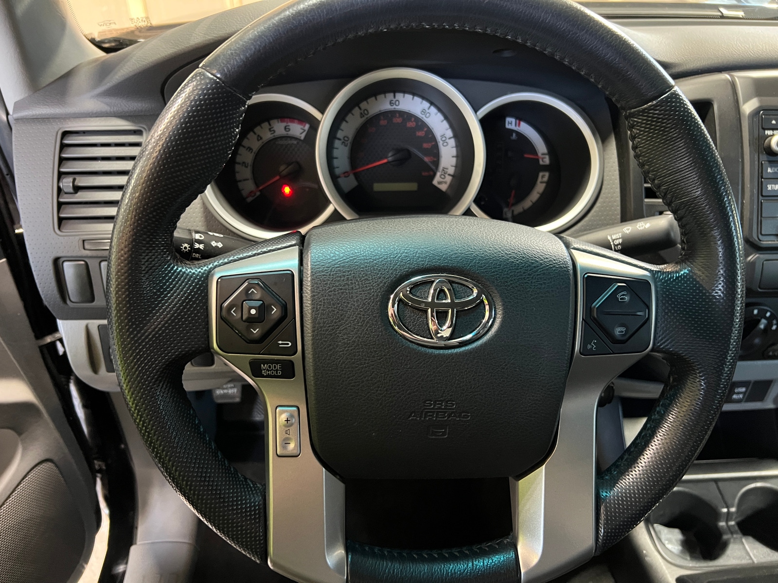 Thumbnail: 2015 Toyota Tacoma - 5