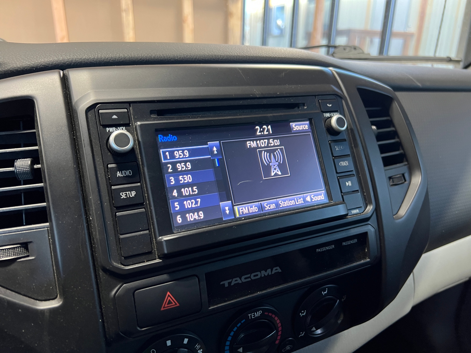 Thumbnail: 2015 Toyota Tacoma - 4