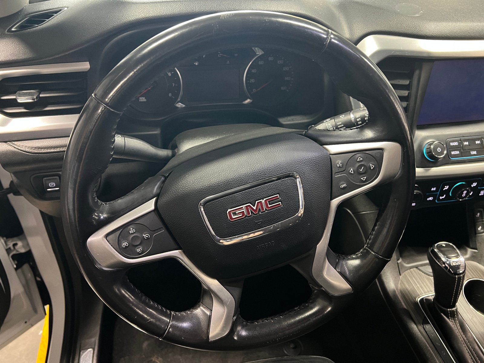 Thumbnail: 2019 GMC Acadia - 4