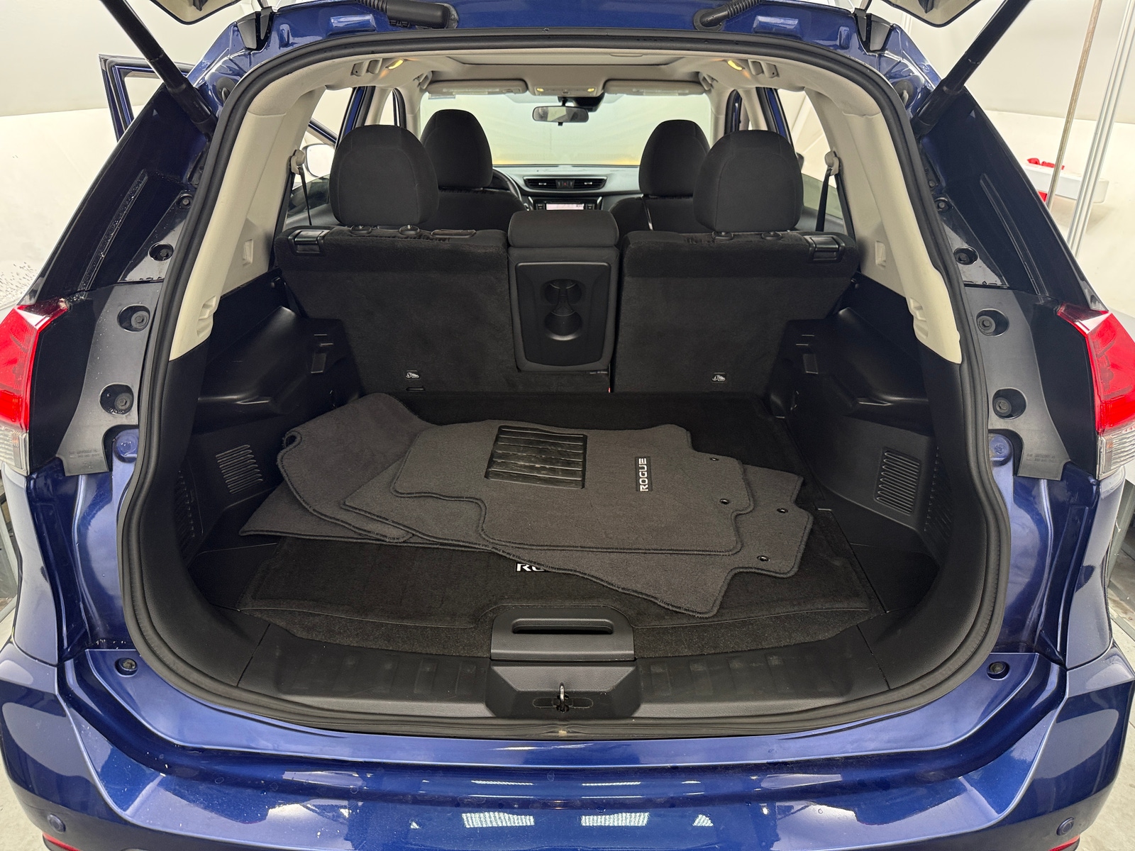 Thumbnail: 2019 Nissan Rogue - 7