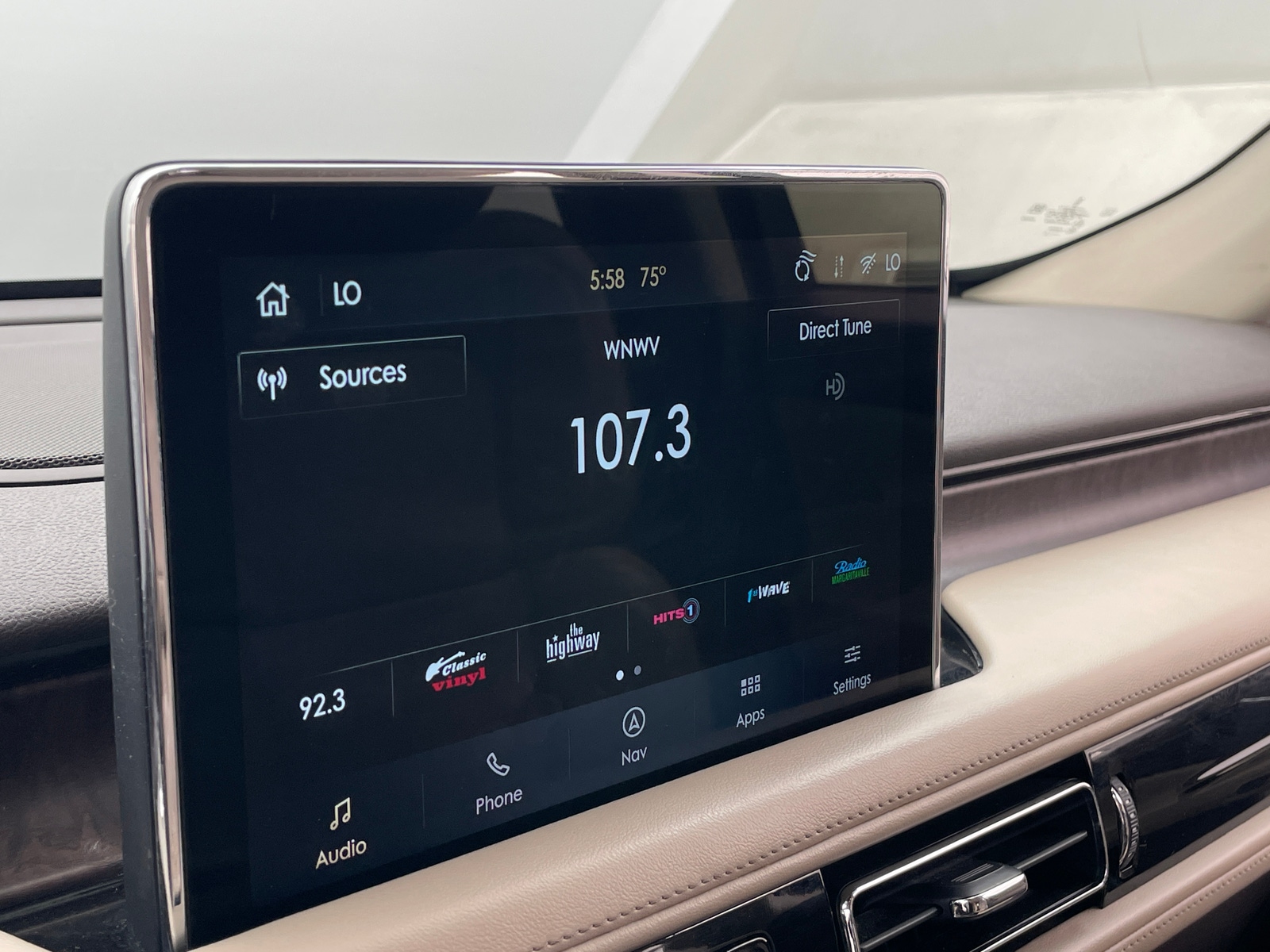 Thumbnail: 2021 Lincoln Aviator - 3