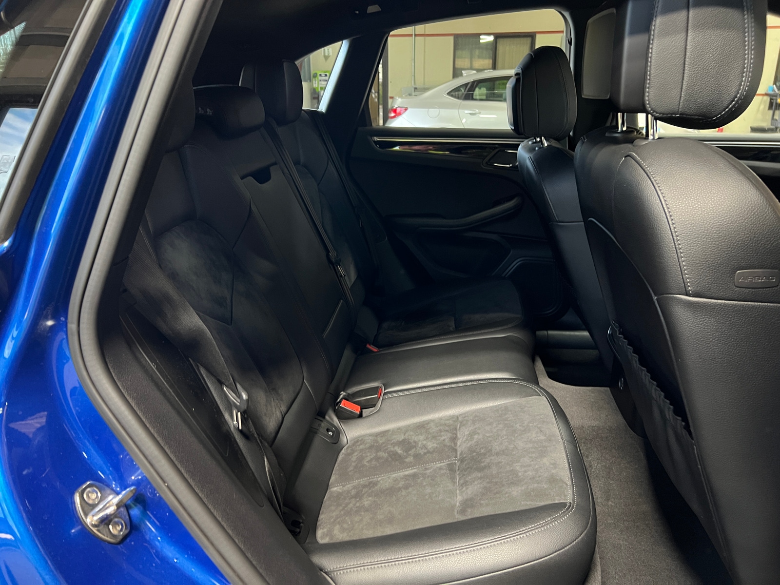 Thumbnail: 2018 Porsche Macan - 5