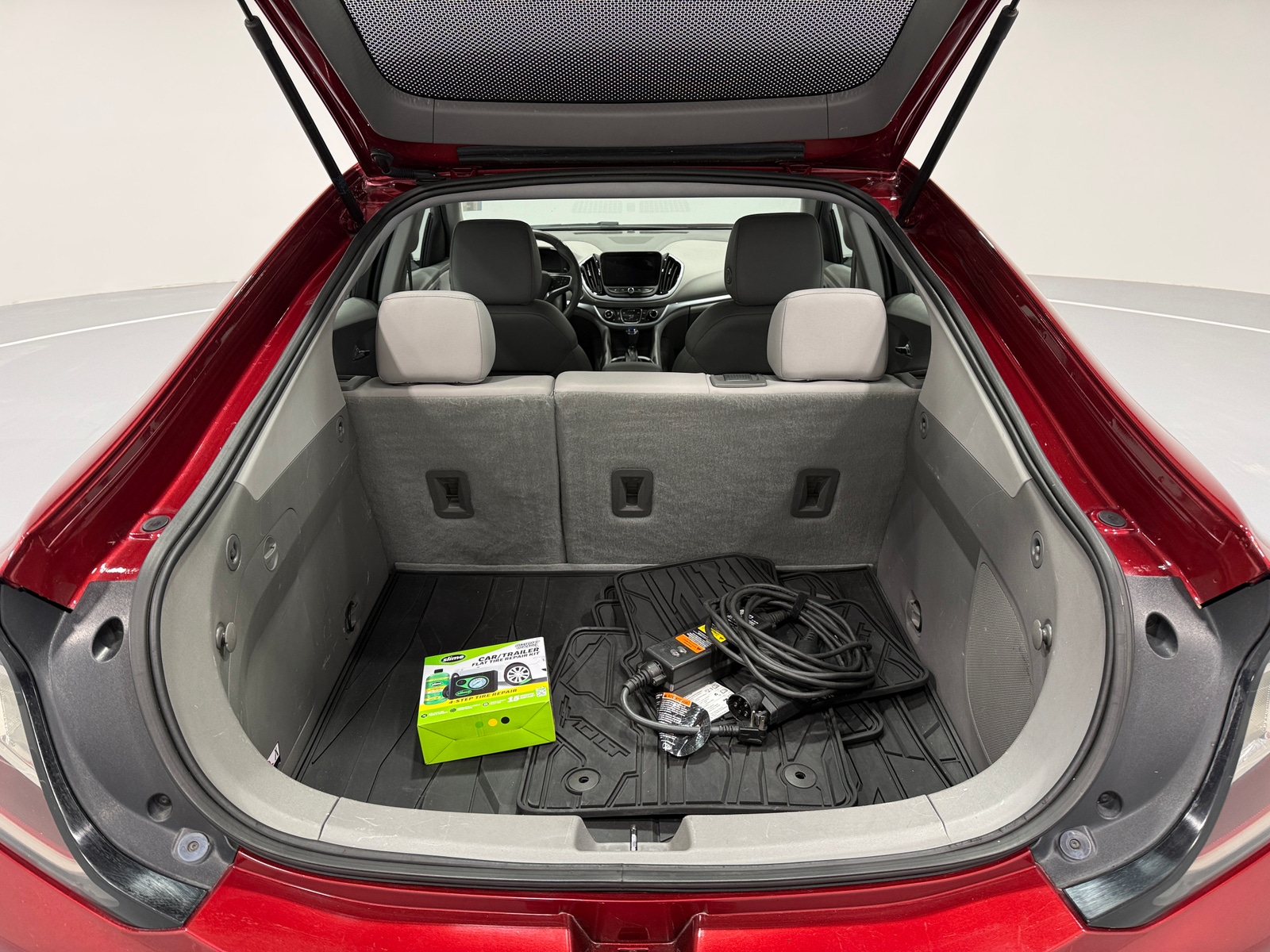 Thumbnail: 2018 Chevrolet Volt - 6