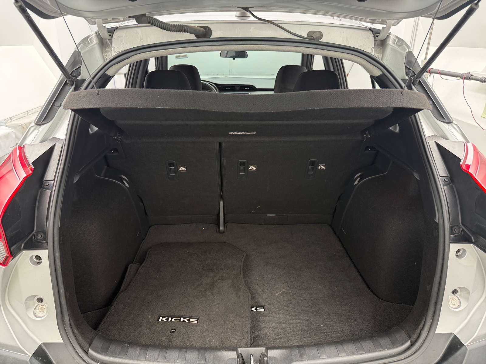 Thumbnail: 2019 Nissan Kicks - 7