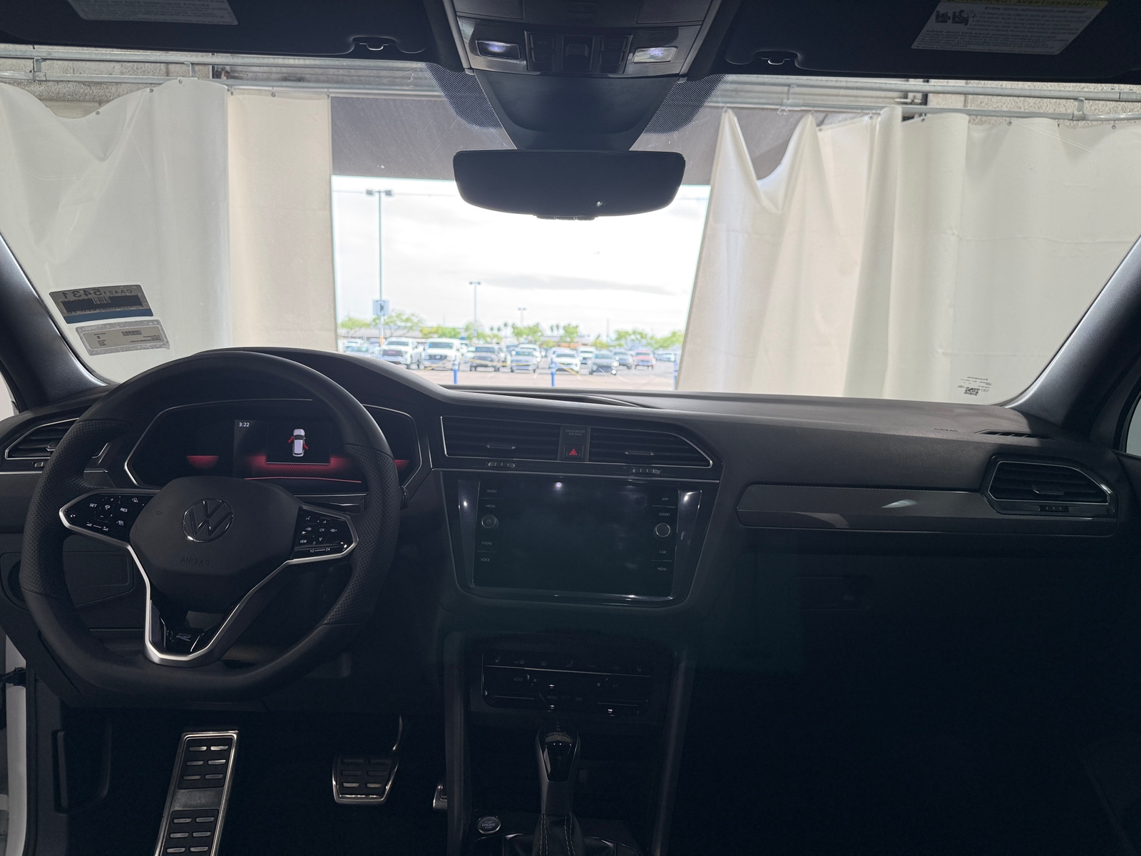 Thumbnail: 2022 Volkswagen Tiguan - 2